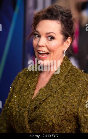 LONDRA, INGHILTERRA - OTTOBRE 13: Olivia Colman partecipa al Gala Premiere per "la figlia perduta" durante il 65° BFI London Film Festival al Royal Fe Foto Stock