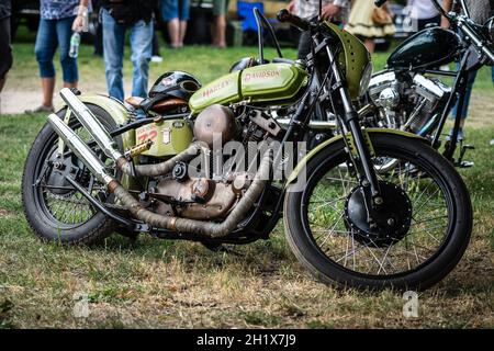 DIEDERSDORF, GERMANIA - 21 AGOSTO 2021: Il motociclo Harley Davidson XLR1000. La mostra di 'US Car Classics'. Foto Stock