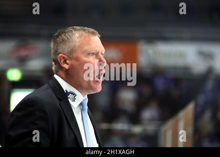 Cheftrainer und Manager Niklas Sundblad (Schwenningen Wildwings) beim Eishockkey: Testspiel SERC Wild Wings vs Augsburg Panther Foto Stock