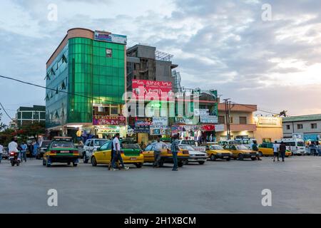 Mekelle, ETIOPIA, 29 APRILE. 2019, Etiopi ordinari sulla strada di Mekelle, la capitale dello stato regionale nazionale del Tigray. 29 aprile. 20 Foto Stock