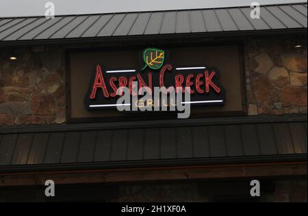 Tyler, Texas - 20 novembre 2018: Ristorante informale Aspen Creek Grill situato sul Loop 323 a Tyler, Texas Foto Stock