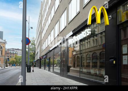 Oslo, Norvegia. Settembre 2021. L'insegna del Mc Donald nel centro della città Foto Stock