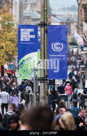 COP26 United Nations ONU Climate Change Conference UK 2021 banner su Buchanan Street, Glasgow, Scozia, Regno Unito Foto Stock