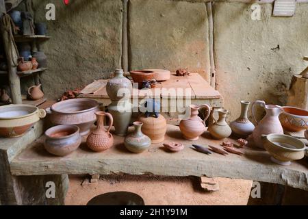 FRANCIA HAUTE-GARONNE (31) RIEUX-VOLVESTRE.L 'VILLAGGIO GAULOIS ARCHITETTURA, PARCO ARCHEOLOGICO, PARCO CULTURALE, RICOSTITUZIONE DELLA VITA AL TEMPO DI T. Foto Stock