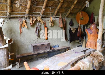 FRANCIA HAUTE-GARONNE (31) RIEUX-VOLVESTRE.L 'VILLAGGIO GAULOIS ARCHITETTURA, PARCO ARCHEOLOGICO, PARCO CULTURALE, RICOSTITUZIONE DELLA VITA AL TEMPO DI T. Foto Stock