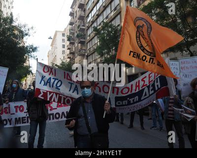 Atene, Grecia. 19 Ott 2021. Protesta ad Atene contro la privatizzazione della Public Power Corporation (DEH). (Foto di George Panagakis/Pacific Press) Credit: Pacific Press Media Production Corp./Alamy Live News Foto Stock