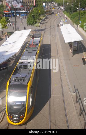 Tram a Szell Kalman ter (Piazza Szell Kalman), ex Moszkva ter (Piazza Mosca), Budapest, Ungheria Foto Stock