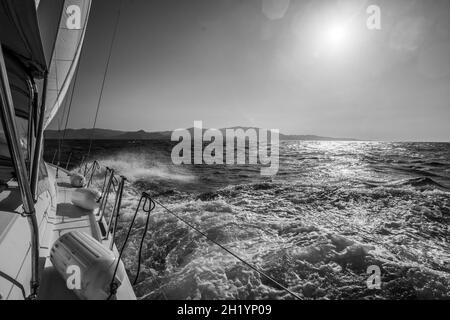 Dirigendosi verso l'isola di iOS, al centro delle Cicladi, Grecia Foto Stock