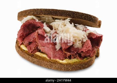 Pastrami e sandwich crauti Foto Stock