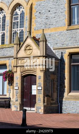 Ingresso principale al municipio di Rhyl, Wellington Road, Rhyl, Denbighshire, Galles del Nord, Galles, Regno Unito Foto Stock