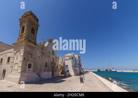 Canonica Chiesa di Gesù Salvatore a Monopoli, Bari, Puglia, Italia. Foto Stock