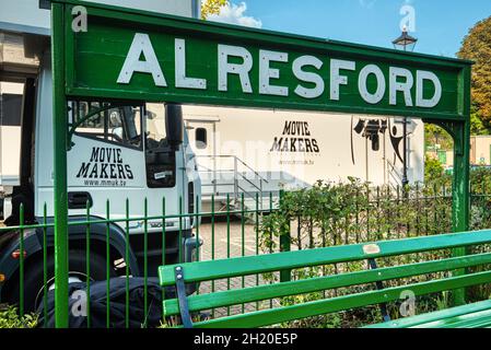 Set cinematografico alla stazione ferroviaria di Alresford sulla linea di Watercress, Hampshire, Regno Unito Foto Stock