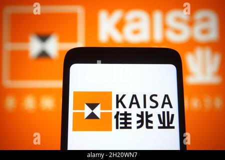 Ucraina. 19 Ott 2021. In questa illustrazione, il logo Kaisa Group Holdings Ltd. Viene visualizzato sullo schermo dello smartphone. (Foto di Pavlo Gonchar/SOPA Images/Sipa USA) Credit: Sipa USA/Alamy Live News Foto Stock