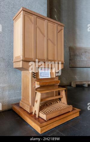 L'organo norvegese all'interno della Chiesa Cattedrale di San Michele, comunemente conosciuta come Coventry Cathedral, Coventry, West Midlands, Regno Unito. Foto Stock