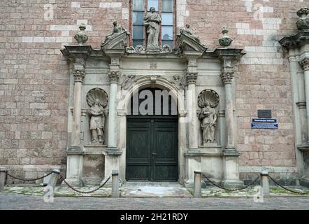 Chiesa di San Pietro in Piazza della riforma nel centro storico di riga Foto Stock