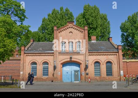 Gate 1, Ploetzensee Prison, Friedrich-Olbricht-Damm, Charlottenburg, Berlino, Ploetzensee, Germania Foto Stock