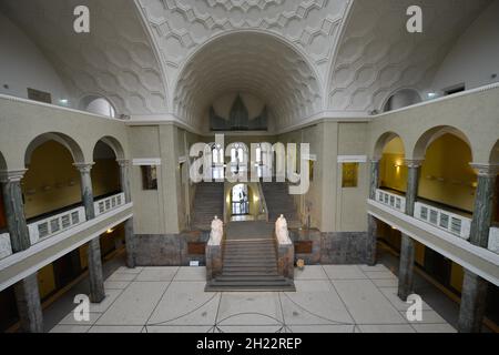 Lichthof, edificio principale, Ludwig-Maximilians-Universitaet, Geschwister-Scholl-Platz, Monaco di Baviera, Baviera, Germania Foto Stock