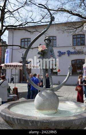 Fontana Karl Valentin, Viktualienmakt, Monaco, Baviera, Germania Foto Stock