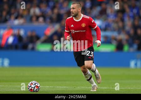 Luke Shaw of Manchester United - Leicester City contro Manchester United, Premier League, King Power Stadium, Leicester, UK - 16 ottobre 2021 solo per uso editoriale - si applicano le restrizioni DataCo Foto Stock