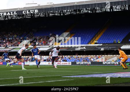 Ricardo Santos di Bolton Wanderers segna un proprio obiettivo per farlo 2-2 - Ipswich Town contro Bolton Wanderers, Sky Bet League One, Portman Road, Ipswich, UK - 11 Settembre 2021 solo per uso editoriale - si applicano le restrizioni DataCo Foto Stock