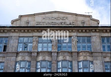 Monaco di Baviera, Germania. 20 Ott 2021. La Pressehaus Bayerstraße, sede del gruppo media di Ippen e dei quotidiani tz e Münchner Merkur. Credit: Sven Hoppe/dpa/Alamy Live News Foto Stock