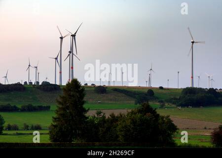 Turbine eoliche nei pressi di Lichtenau (Westfalia) Foto Stock