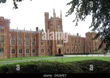 Edificio principale della Queens University, Belfast, Irlanda del Nord Foto Stock