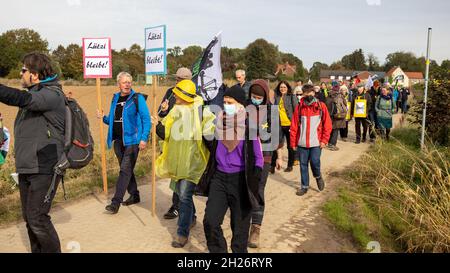 Lützi Bleibt, dimostrazione contro la distruzione del villaggio di Lützerath sul bordo del Garzweiler Open-cast Lignite Mine2 Foto Stock