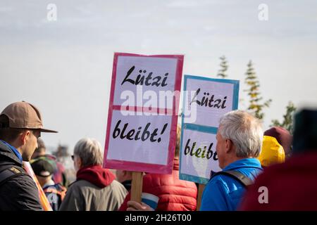 Lützi Bleibt, dimostrazione contro la distruzione del villaggio di Lützerath sul bordo del Garzweiler Open-cast Lignite Mine2 Foto Stock