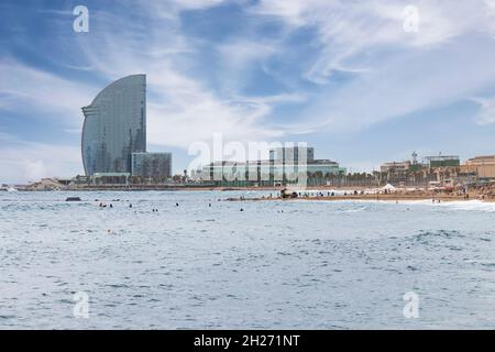 Vista sulla spiaggia di Barceloneta, a Barcellona, Catalogna, Spagna Foto Stock