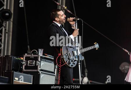 Miles Kane si esibisce dal vivo al Victorious Festival di Portsmouth, Regno Unito 2021 sul Common Stage il 29 agosto 2021. Foto Stock