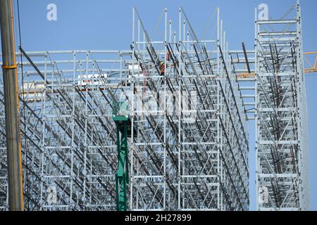 Errichtung eines Hochregallagers a Waldneukirchen, Oberösterreich, Österreich, europa - costruzione di un magazzino ad alta baia a Waldneukirchen, Upper Foto Stock