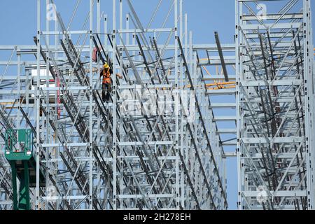 Errichtung eines Hochregallagers a Waldneukirchen, Oberösterreich, Österreich, europa - costruzione di un magazzino ad alta baia a Waldneukirchen, Upper Foto Stock