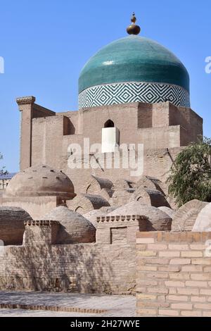 Mahmud Mausoleo Pahlavan (1810-25), Itchan Kala, Ichan-Qаl’а, Khiva, Regione Xorazm, Uzbekistan, Asia centrale Foto Stock