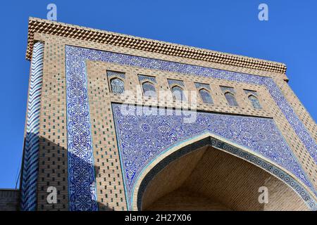 Mahmud Mausoleo Pahlavan (1810-25), Itchan Kala, Ichan-Qаl’а, Khiva, Regione Xorazm, Uzbekistan, Asia centrale Foto Stock