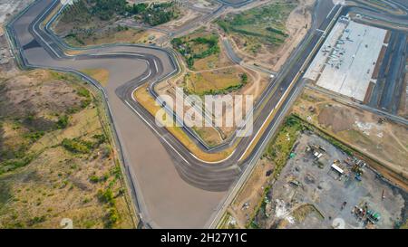 Defaultveduta aerea della pista completa del circuito mandalika. Il circuito internazionale di mandalika in Indonesia. Lombok, Indonesia, ottobre 21 2021 Foto Stock