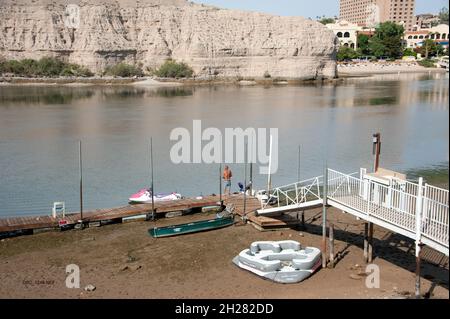 Vista sul fiume Colorado, Bullhead City, Arizona. Foto Stock