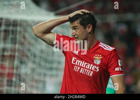 Lisboa, Portogallo. 20 Ott 2021. Roman Yaremchuk in avanti di SL Benfica reagisce durante la partita UEFA Champions League Group e tra SL Benfica e FC Bayern Monaco. A Estadio da Luz, Lisbona, il 20 ottobre 2021. Portogallo Valter Gouveia/SPP Credit: SPP Sport Press Photo. /Alamy Live News Foto Stock