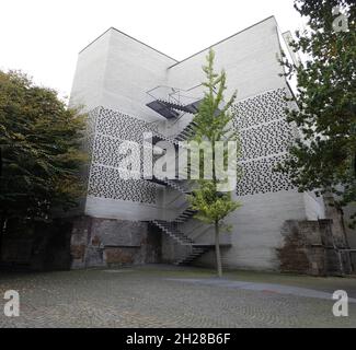 Kolumba Museum für Kirchenkunst des Erzbistums Köln, erbaut auf den Fundamenten der zerstörten St. Kolumba Kirche, Köln, Nordrhein-Westfalen, Deutschl Foto Stock