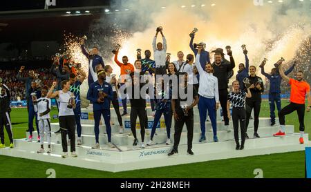 Zurigo, Svizzera. 9 settembre 2021. I vincitori della Diamond League festeggiano durante la finale della Wanda Diamond League allo stadio Letzigrund. (Foto di Gary Mitchell/SOPA Images/Sipa USA) Credit: Sipa USA/Alamy Live News Foto Stock