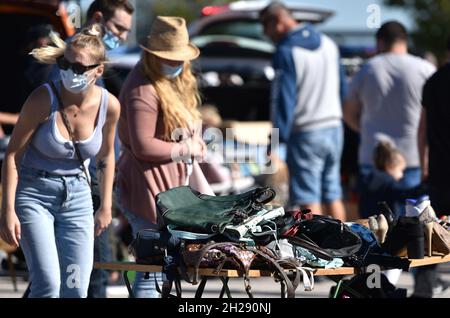 Ein großer Flohmarkt a Vienna, Österreich, Europa - un grande mercato delle pulci a Vienna, Austria, Europa Foto Stock