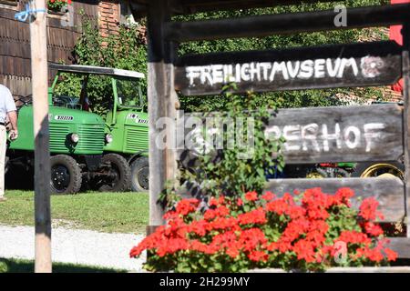 Oldtimer-Traktor-Treffen a Neukirchen, Vöcklabruck, Österreich, Europa - incontro dei trattori d'epoca a Neukirchen, Vöcklabruck, Österreich, Europa Foto Stock