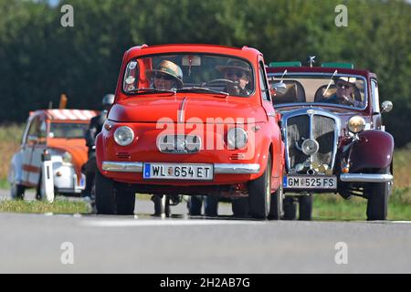 U30-Treffen im Almtal für Fahrzeuge mit weniger als 30 PS, Österreich, Europa - U30 riunione ad Almtal per veicoli con meno di 30 CV, Austria, Euro Foto Stock