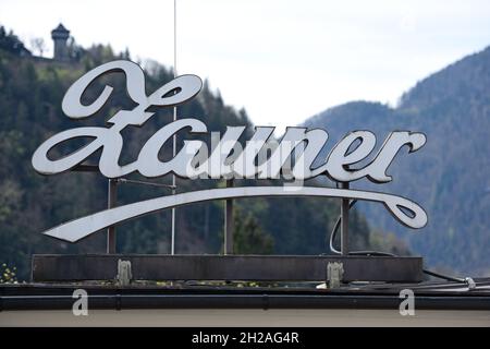 Das Zauner Esplanaden-Cafe a Bad Ischl, Salzkammergut, Oberösterreich, Österreich, Europa - il famoso Cafe Zauner a Bad Ischl, Salzkammergut, Foto Stock