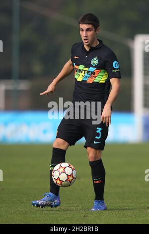 Milano, 19 ottobre 2021. Fabio Cortinovis di Internazionale durante la partita della UEFA Youth League presso il Centro di sviluppo Giovanile di Milano. Il credito d'immagine dovrebbe essere: Jonathan Moscrop / Sportimage Foto Stock