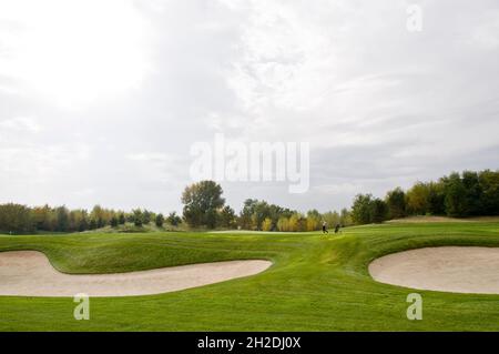 Campo da golf in campagna collinare Foto Stock