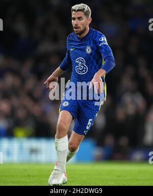 Londra, Regno Unito. 20 Ott 2021. Jorginho di Chelsea durante la partita della UEFA Champions League tra Chelsea e Malmo a Stamford Bridge, Londra, Inghilterra, il 20 ottobre 2021. Foto di Andy Rowland. Credit: Prime Media Images/Alamy Live News Foto Stock