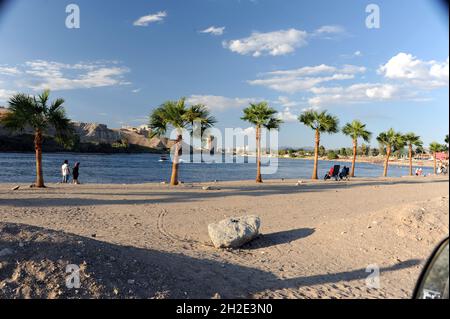 Vista sul fiume Colorado, Bullhead City, Arizona. Foto Stock