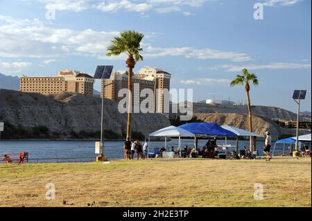 Vista sul fiume Colorado, Bullhead City, Arizona. Foto Stock