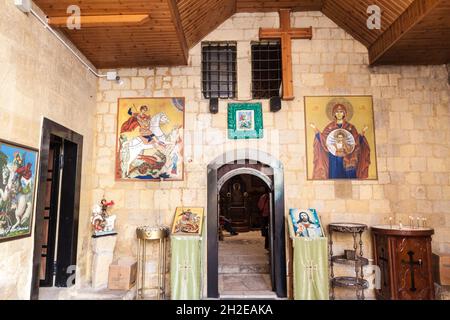 SALT, GIORDANIA - 4 APRILE 2017: Interno della Chiesa di San Giorgio a Salt. Foto Stock